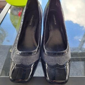 Shoes: Black plaid heels with black patent detail / 7.5W